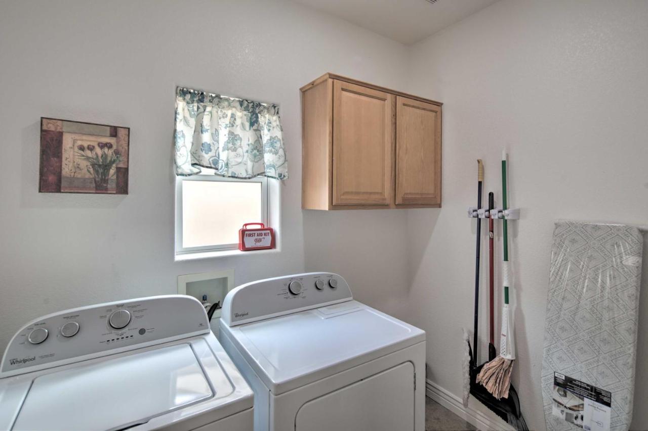 Desert Condo With Pool About 3 Miles To Colorado River! Bullhead City Esterno foto